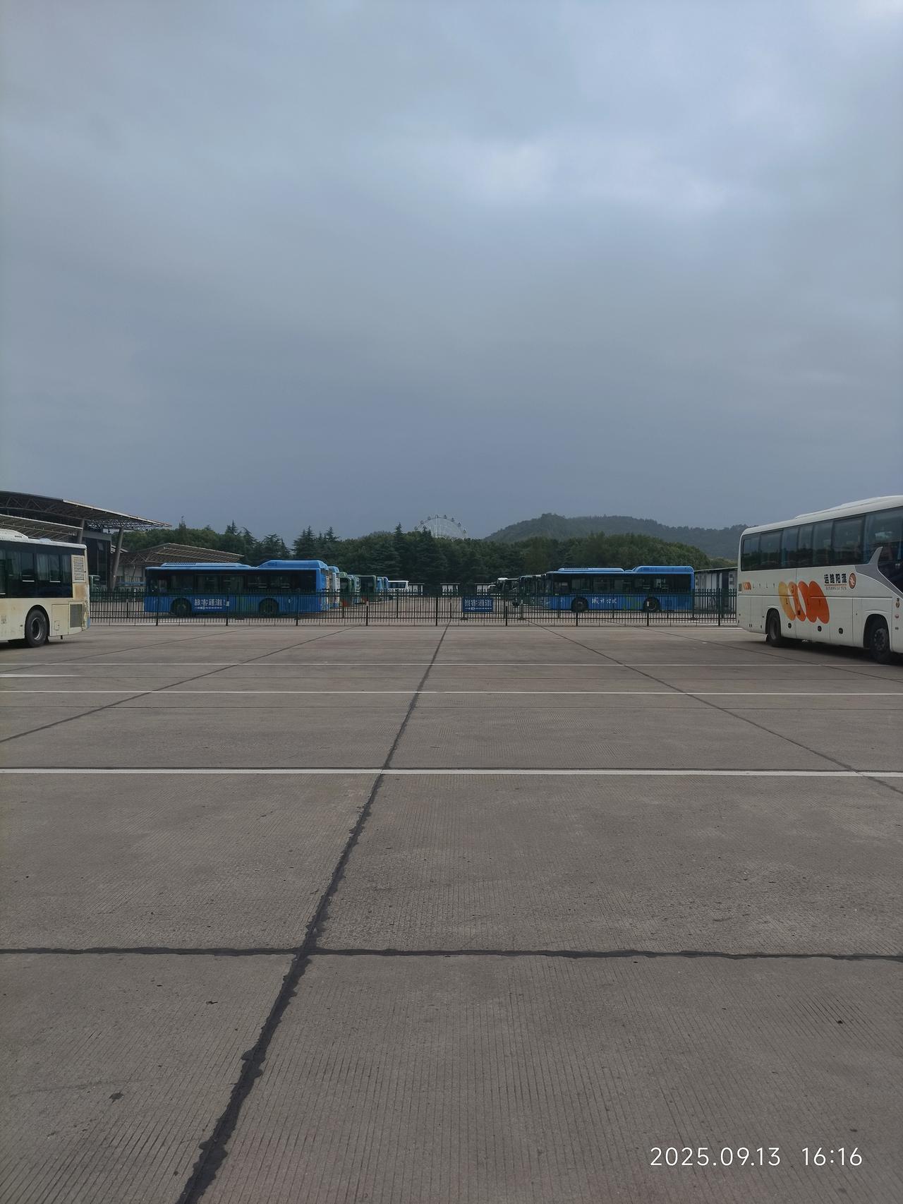 我到溧阳市汽车总站了，打开美团APP，一看，终于，不是，南通市通州区了！