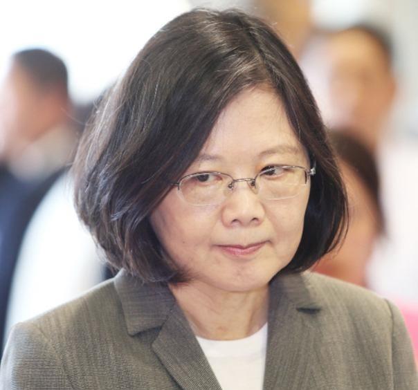 蔡英文曾经罕见发声：“我是台湾人并没有错，我是中国人，因为我是念中国书长大的，受