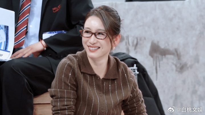 怪不得秦海璐爱看短剧陈赫被短剧剧本震惊了奋斗吧人生 陈赫的表情从困惑到震惊到麻木