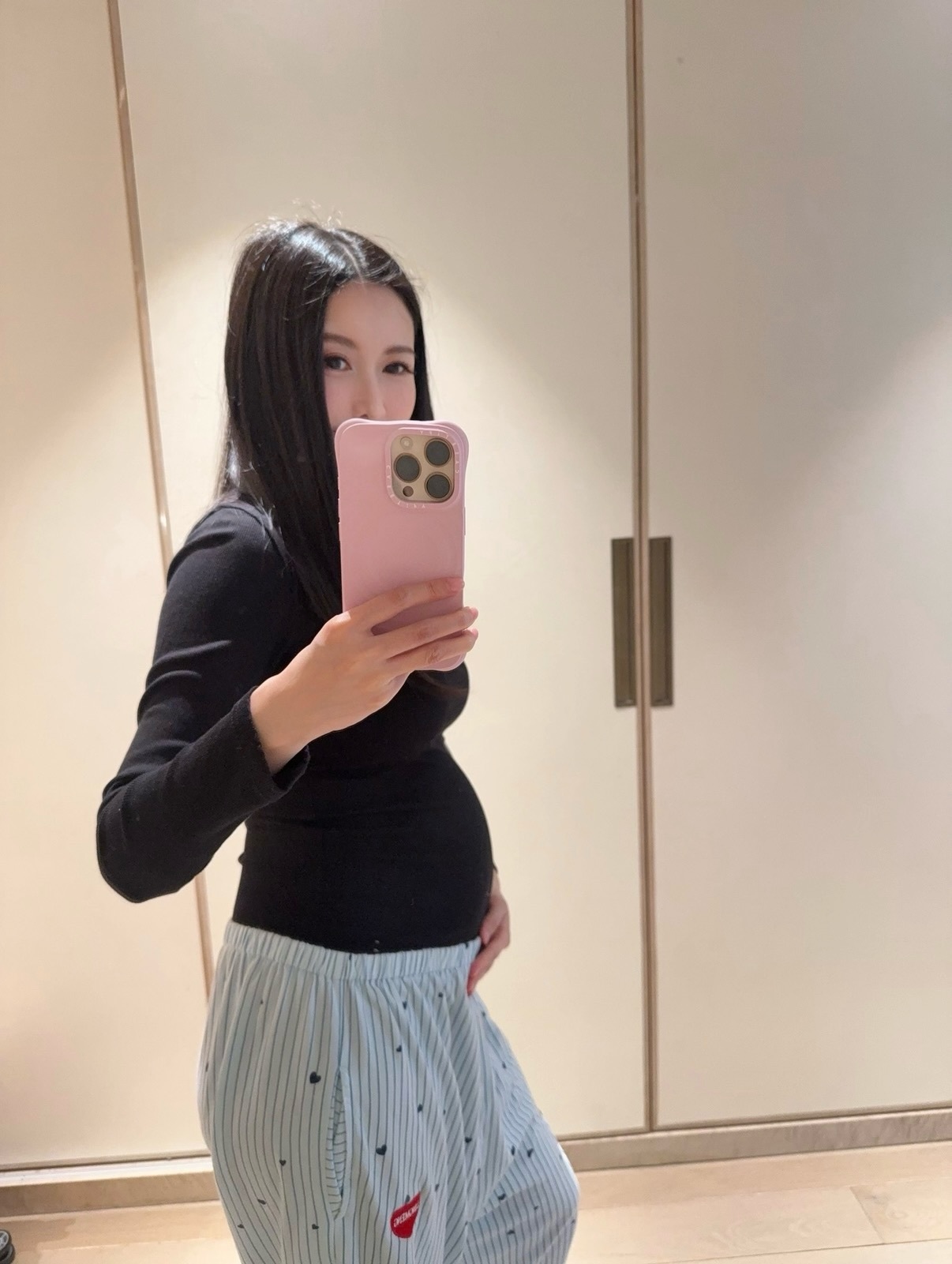 蝴蝶姐姐分享孕妇日常，她写下：希望女儿也像儿子一样爱笑。那肯定是快乐冠军亚军季军