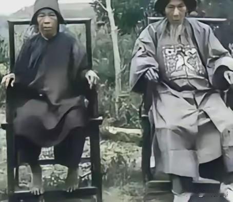 清朝的九品官员，相当于现在什么级别呢？按照七品属于县令的标准，七品官员就相对于现