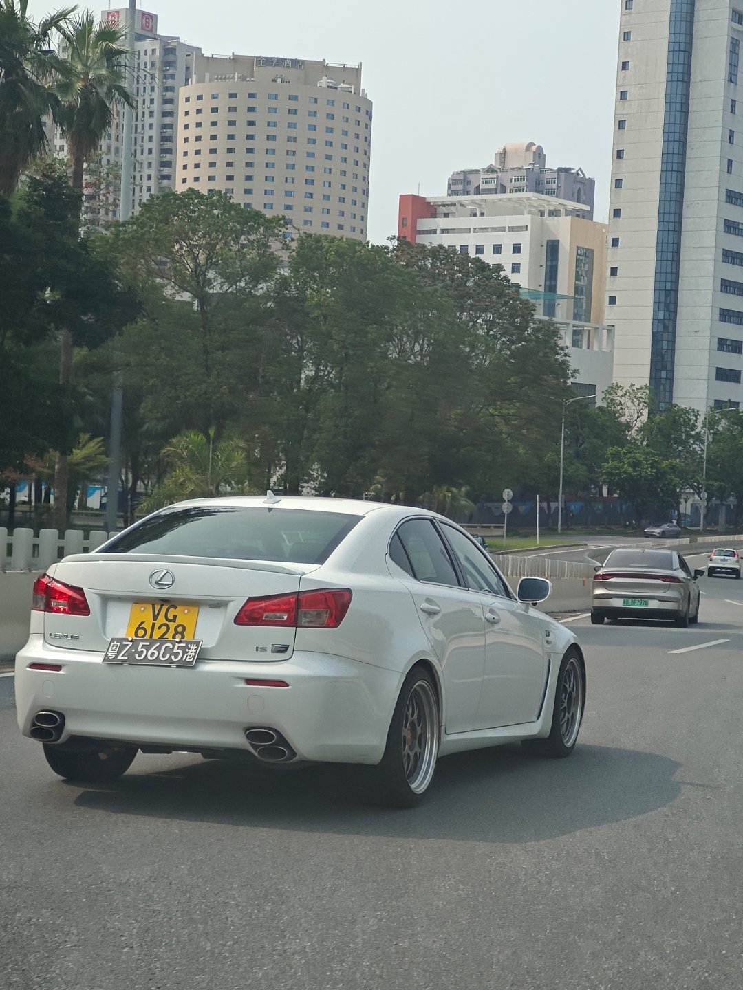 刚刚到深圳就遇到当年的狠货好多车anycar深圳好多车SOMECAR