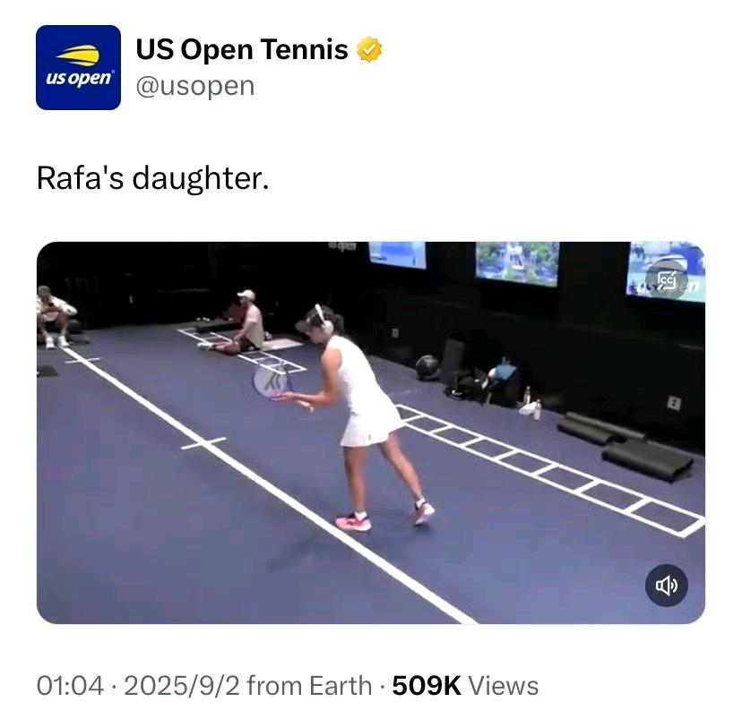 斯瓦泰克竟然成了“纳豆的女儿”，无非就是她的赛前热身准备，和纳达尔的例行模式越来