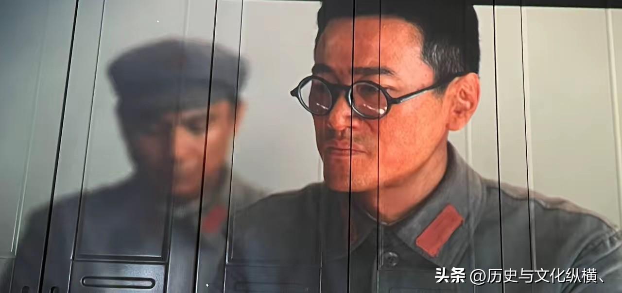 中央红军3万多人打下遵义后，就向北前进，意图跨过金沙江（长江的一部分），进入四川