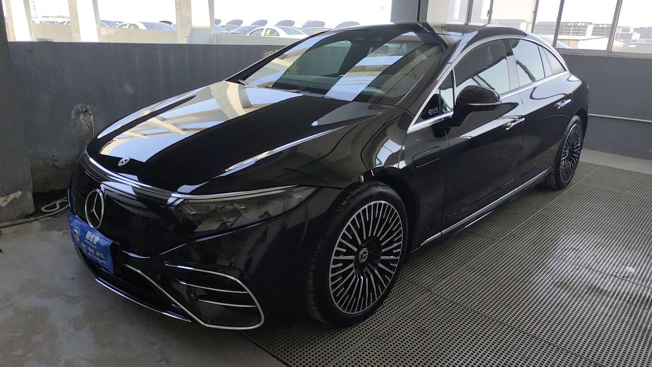 售价151万，它本应是电车界的天花板，却活成了电车界的笑话！
前两天验了一台奔驰