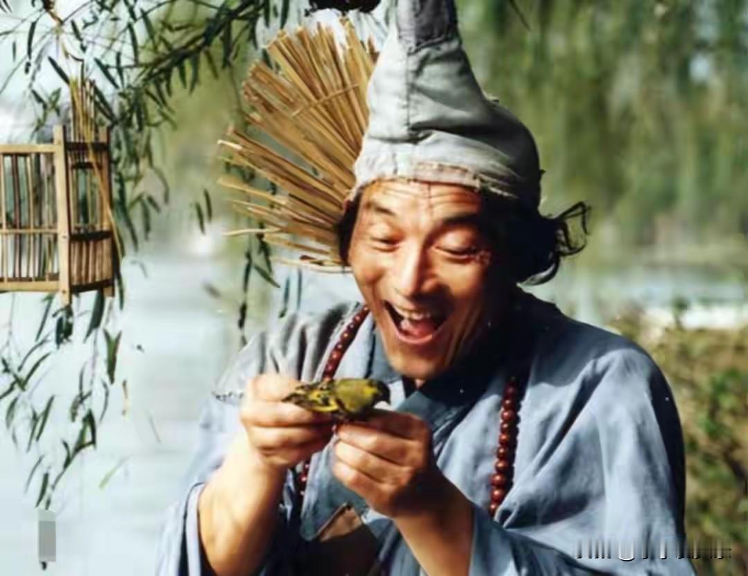 刚刷到消息，游本昌老先生走了。
九十三岁，安安静静离开，一点不折腾，真的很体面。
