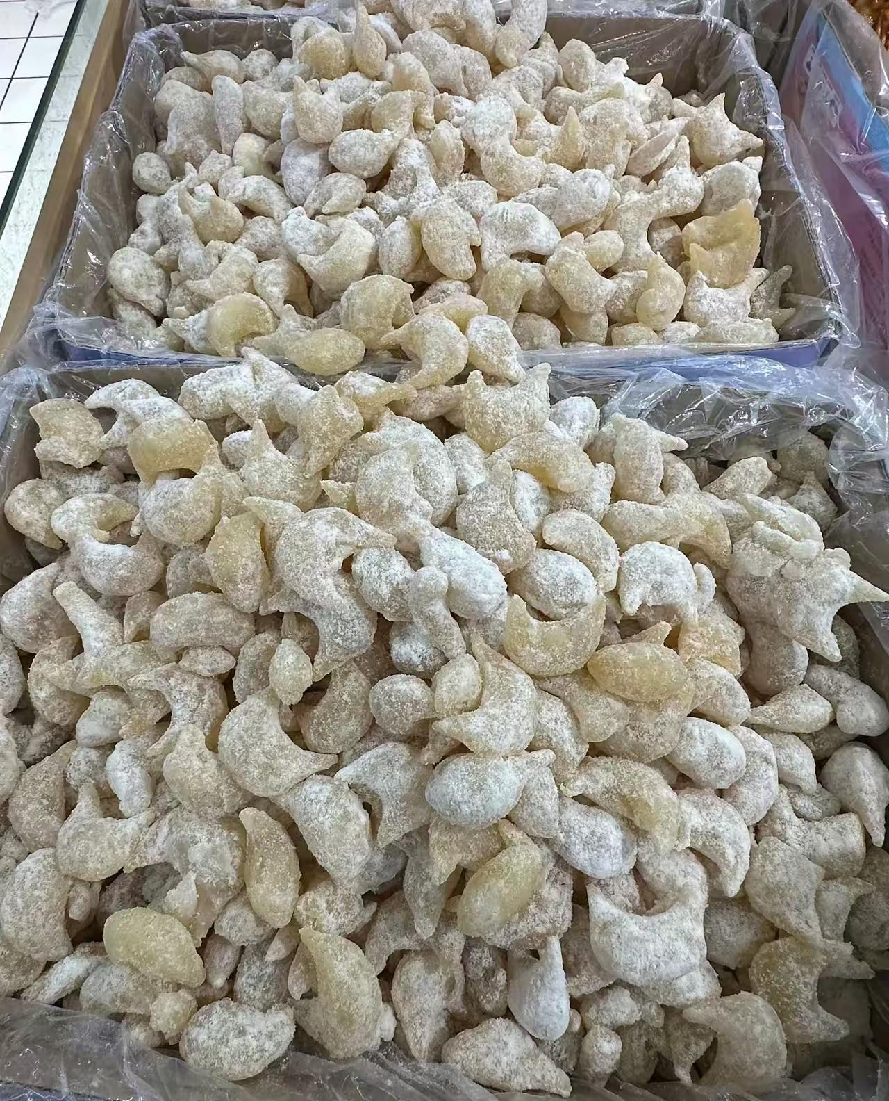 安徽管这个叫啥，非常好吃了。此物是一种甜点，在我们这里叫梅豆角，用面粉加工油炸后