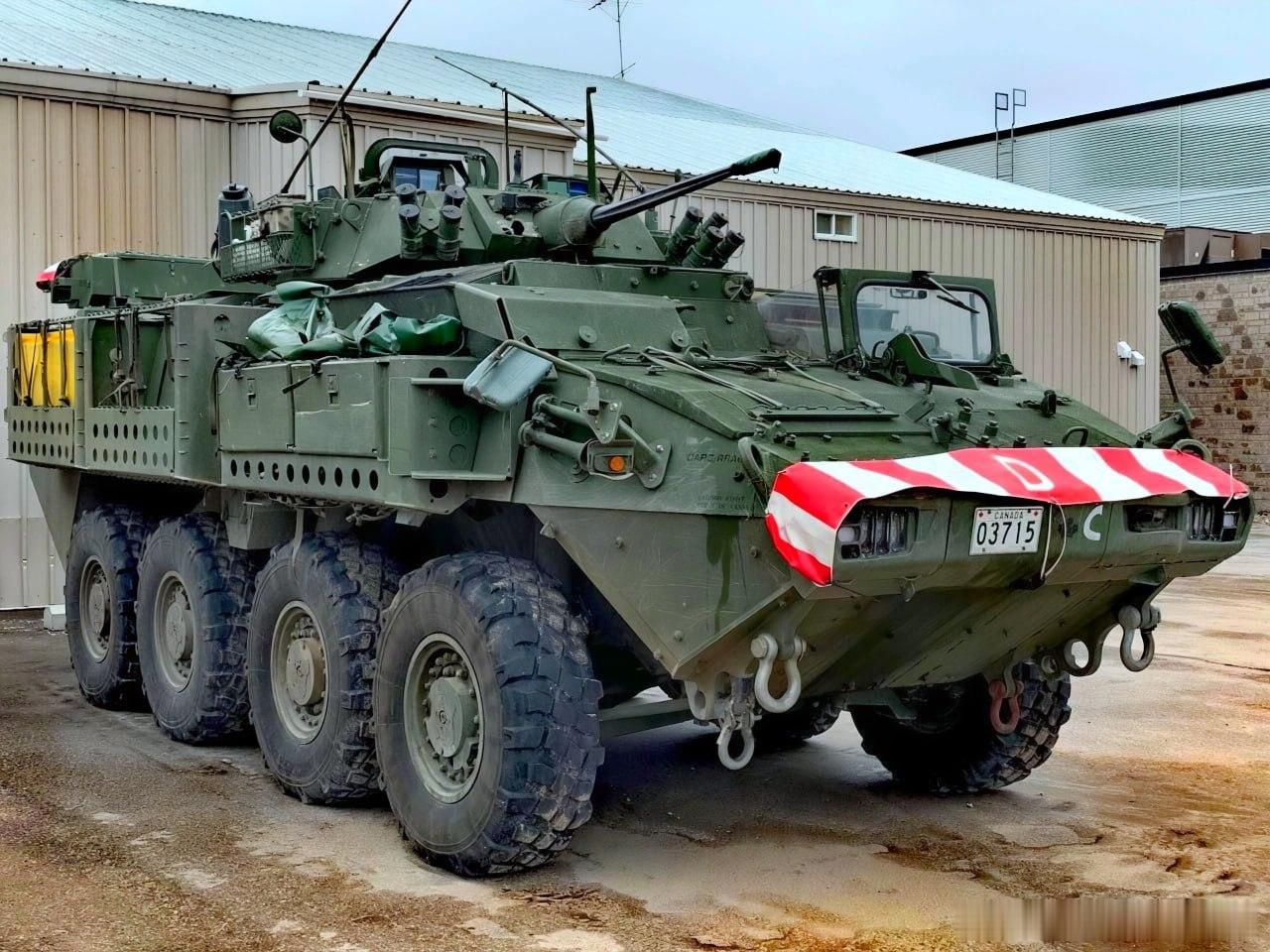 加拿大将向乌克兰交付 35 辆 LAV 6 ACSV 装甲运兵车。 