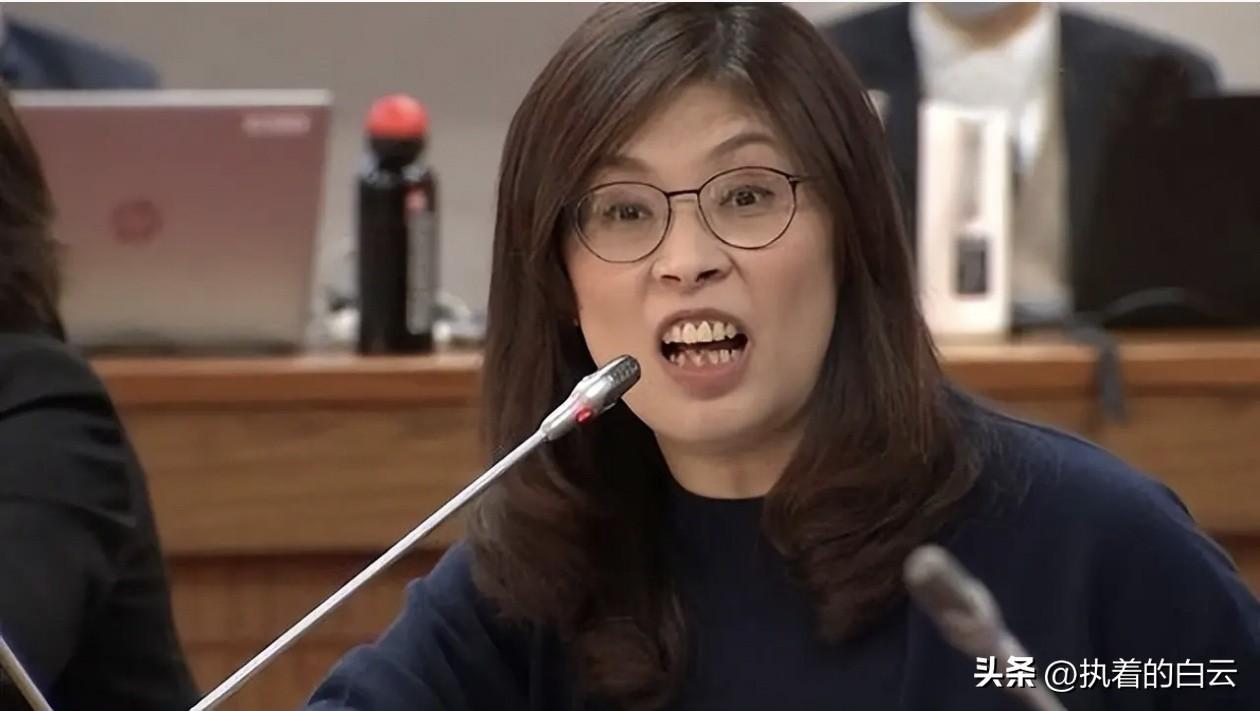 “谈统一是不切实际的空想。”当国民党主席郑丽文在6月23日的专访中抛出这句话时，