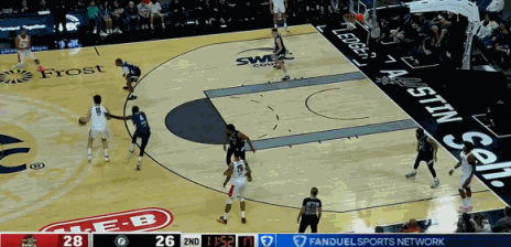 杨瀚森接球没成功！！ 