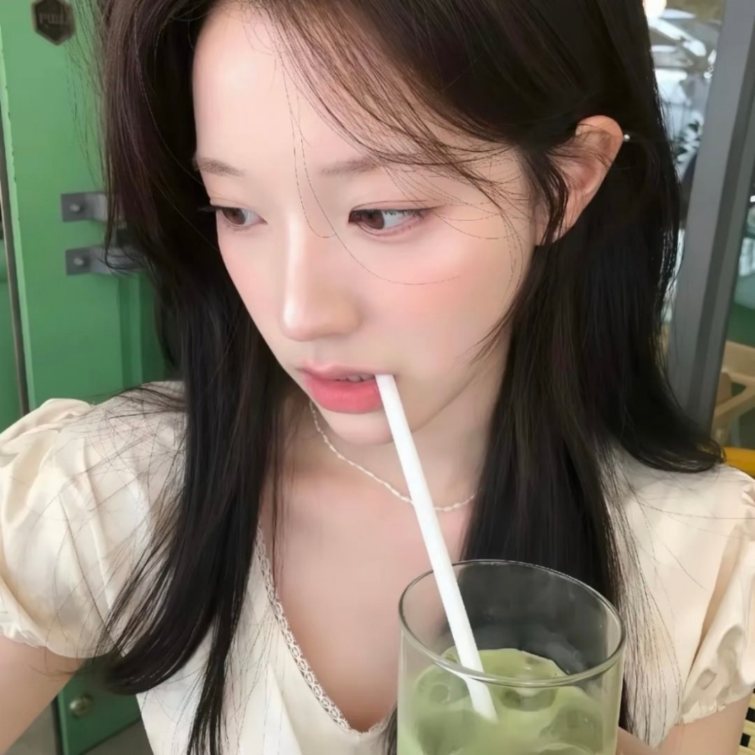 WeChat套图 | 头像背景图搭配 | 高质氛围感女头 