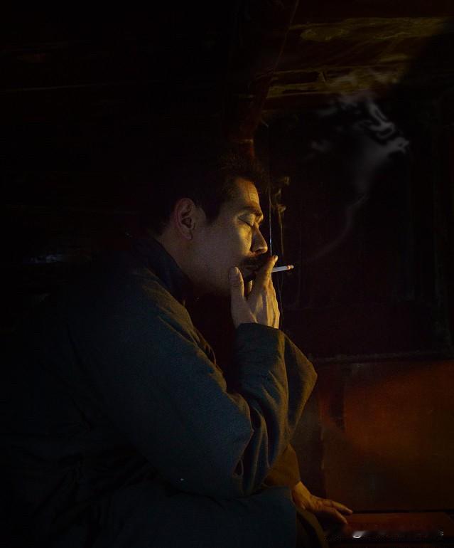 女的不能生，苦的是女的，说女的人生不完整，被离婚。男的不能生，苦的还是女的，让女