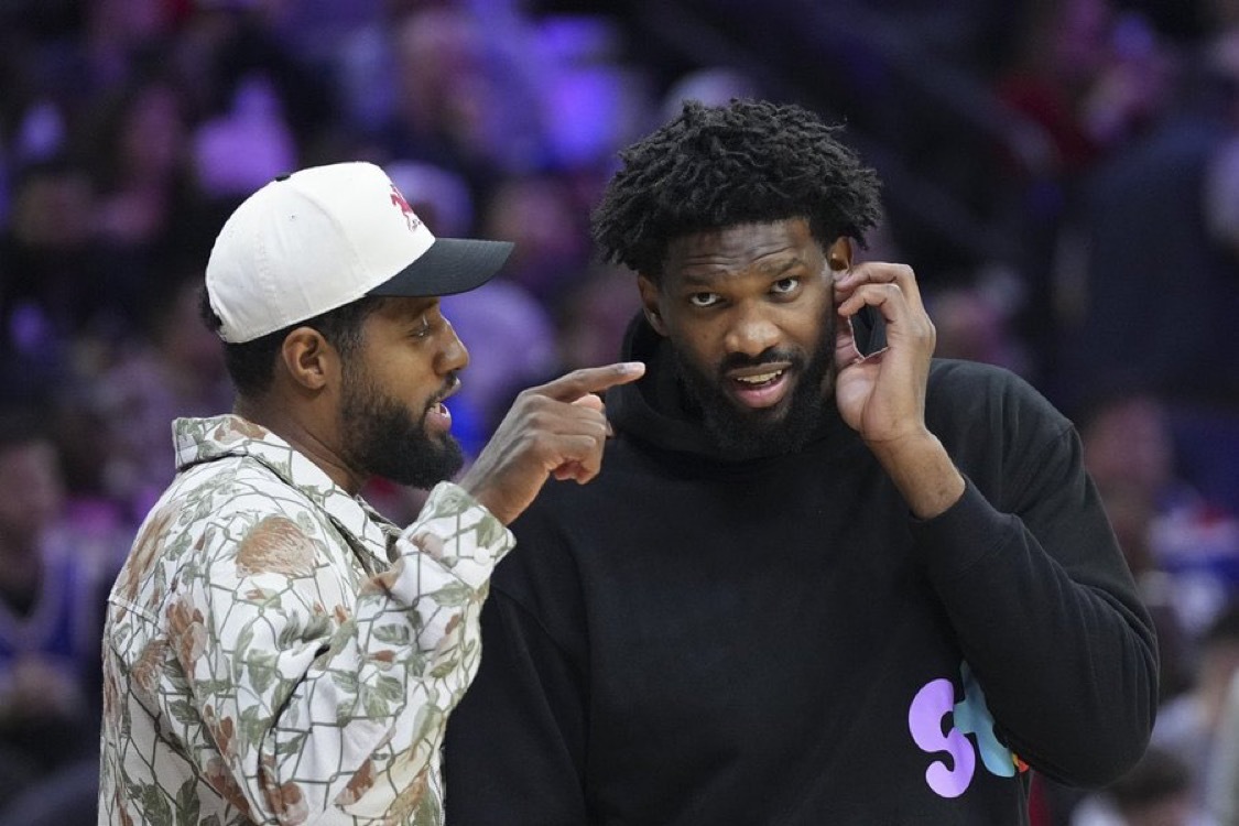 美媒：76 人队新赛季将有 16 场背靠背比赛，并列 NBA 背靠背比赛最多。 