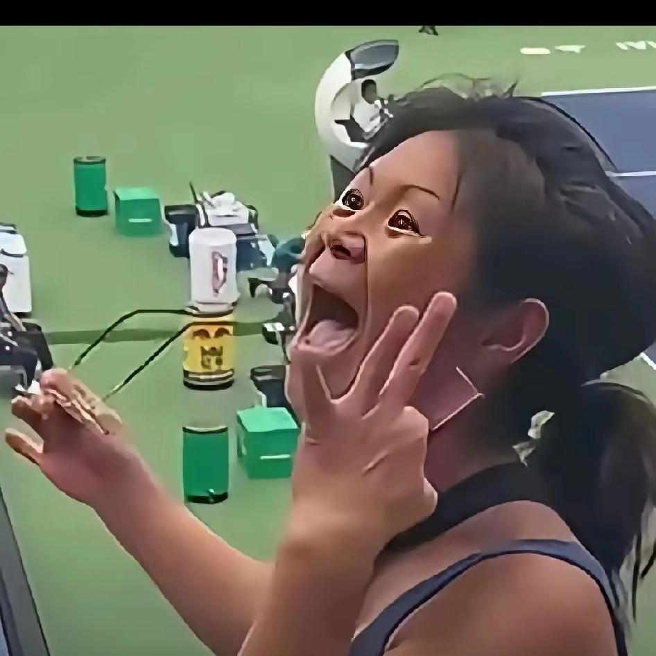 为上海警方处理大师赛“美女”演戏事件点个大赞！有理有据有智慧，太给力了。
 
赛