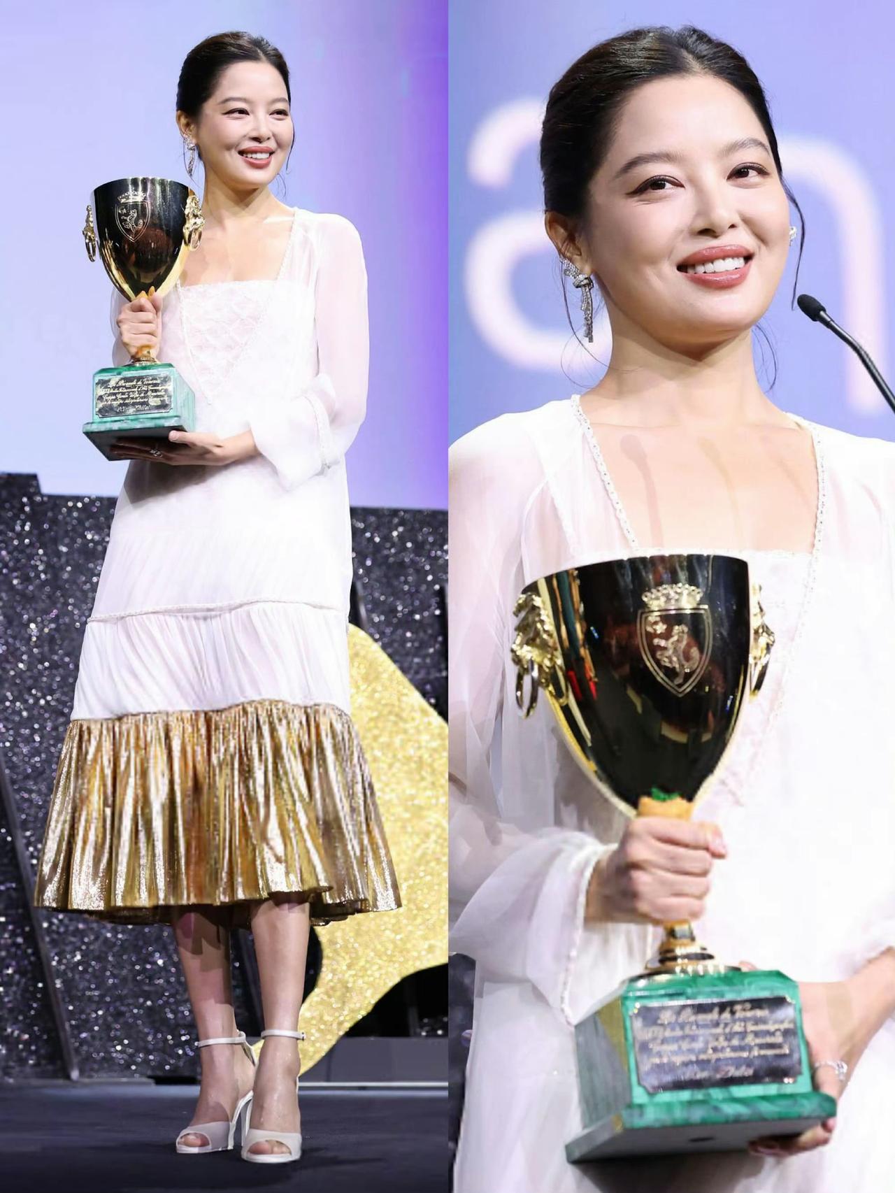 辛芷蕾太给国人长脸！从山村走出成现役唯一威尼斯影后，全票拿下太牛
 
家人们快看