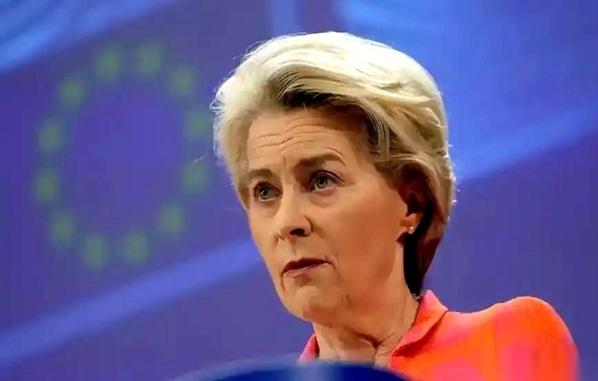 欧盟那笔900亿欧元的援乌贷款，终于在2026年4月22号落了锤。
冯德莱恩在镜