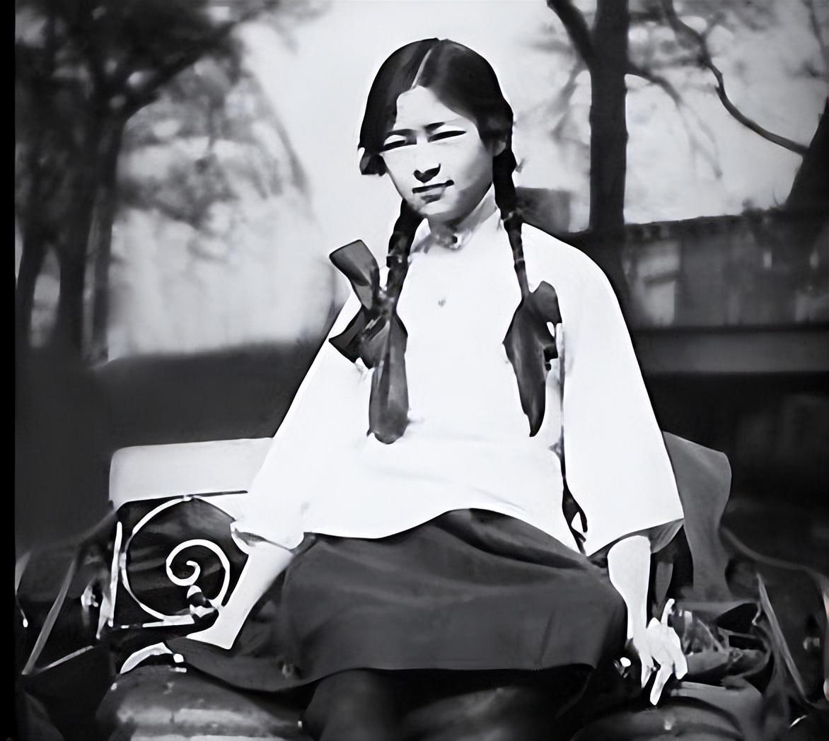 林徽因临死前，为何非要见徐志摩前妻？她真的喜欢过徐志摩吗
徐志摩和林徽因是一对有