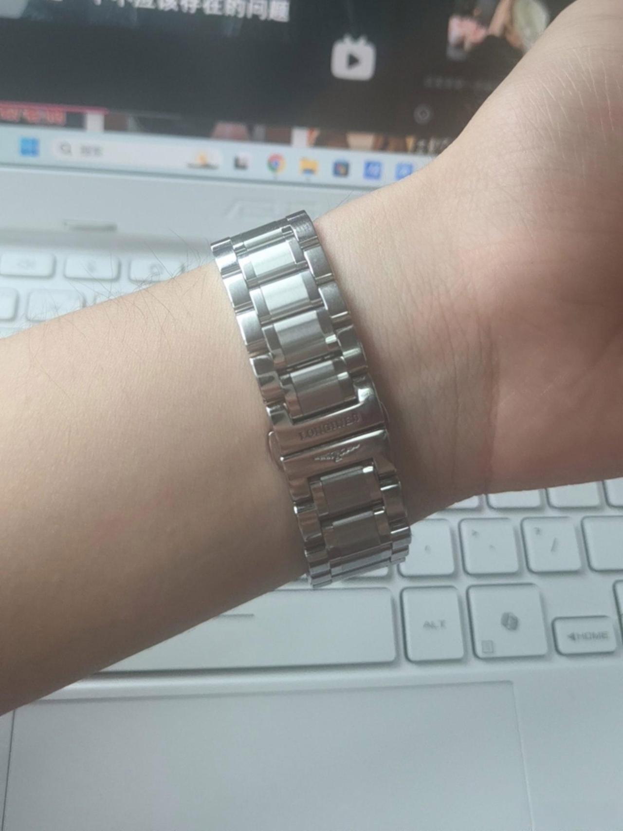 你们的手表链发黑吗