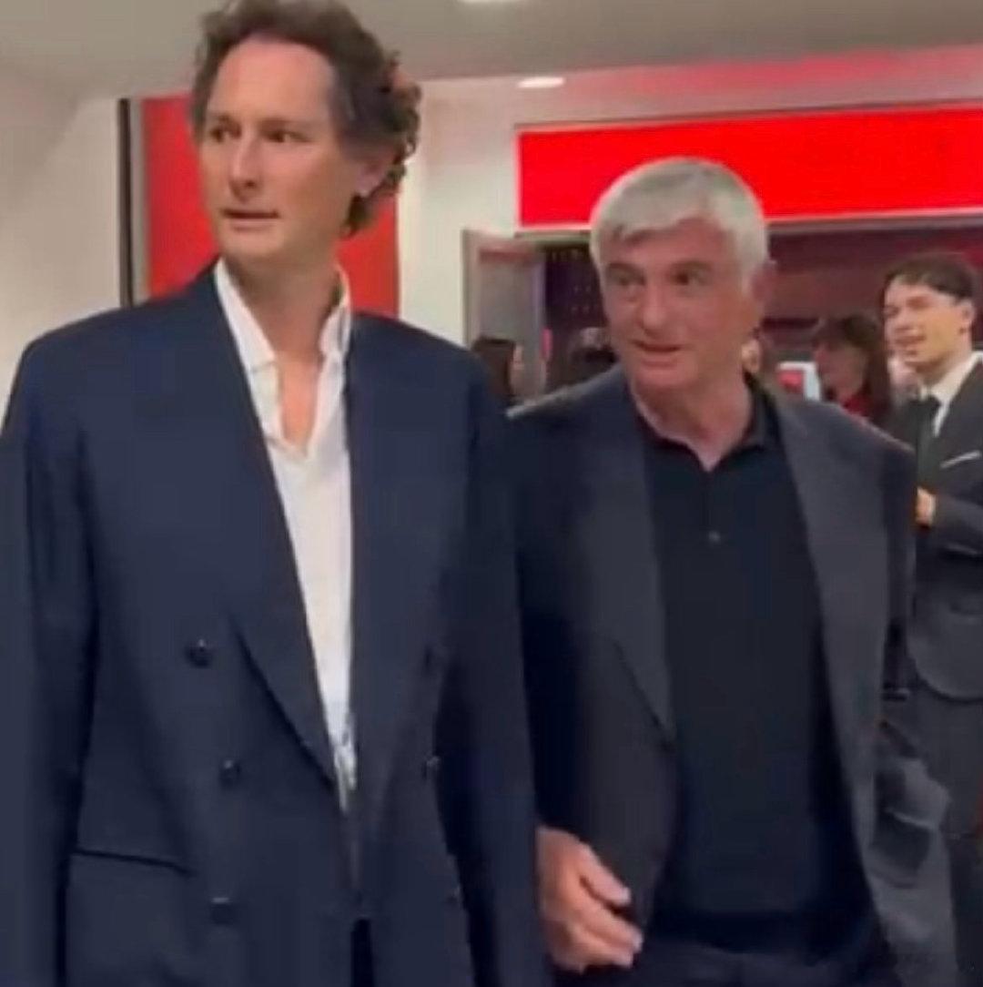 昨晚约翰·埃尔坎也随队出征圣西罗，尤文图斯的所有者近几个月来越来越频繁地随队出征