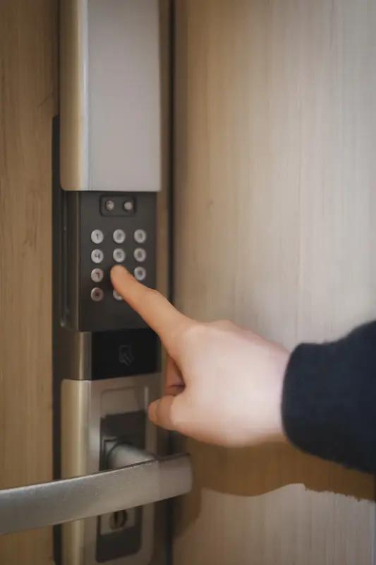 今天帮朋友解决了一个小难题，看着他轻松的样子，我也跟着觉得心里暖暖的。
    