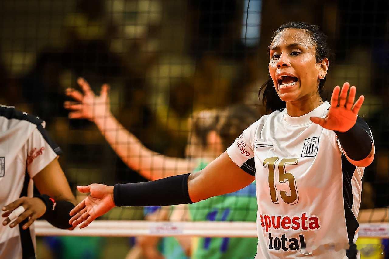 【2025女排世俱杯】 A 组，🇰🇿杰特苏1-3不敌秘鲁🇵🇪利马联盟两连