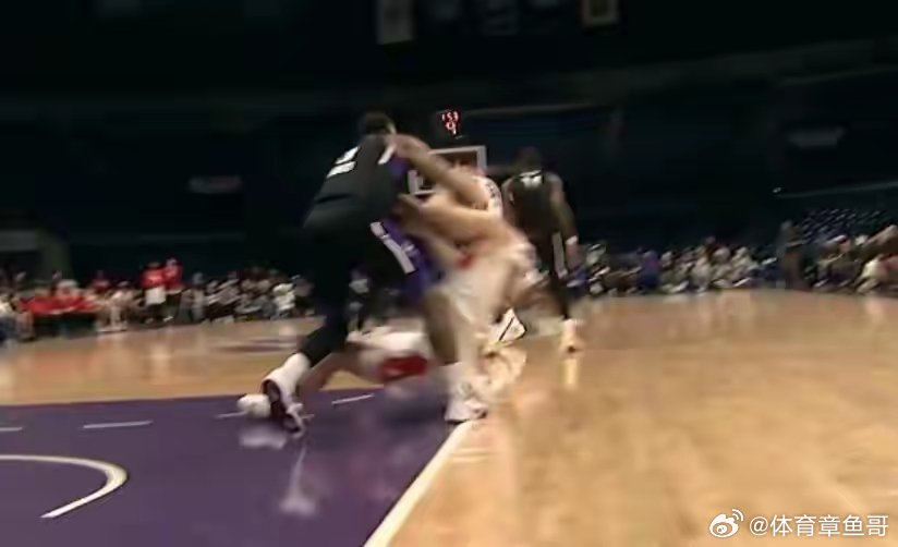 杨瀚森 今日焦点：杨瀚森把对手打崩溃了——连中7球，让杰夫里斯心态失衡推倒杨瀚森