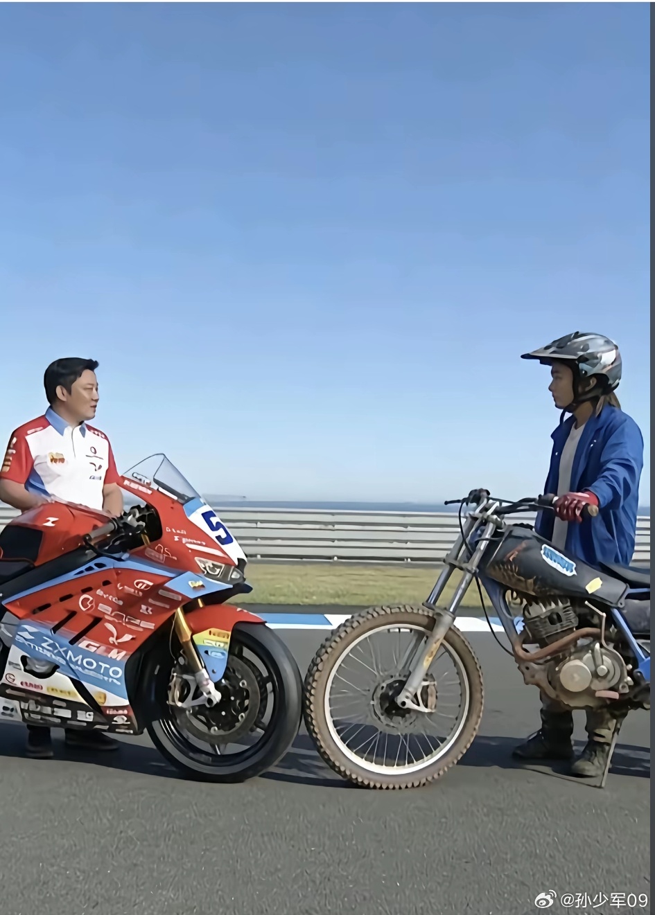 去年推荐关注张雪机车不少朋友还不理解，今天张雪机车两连冠热度爆炸了每个国家产业爆