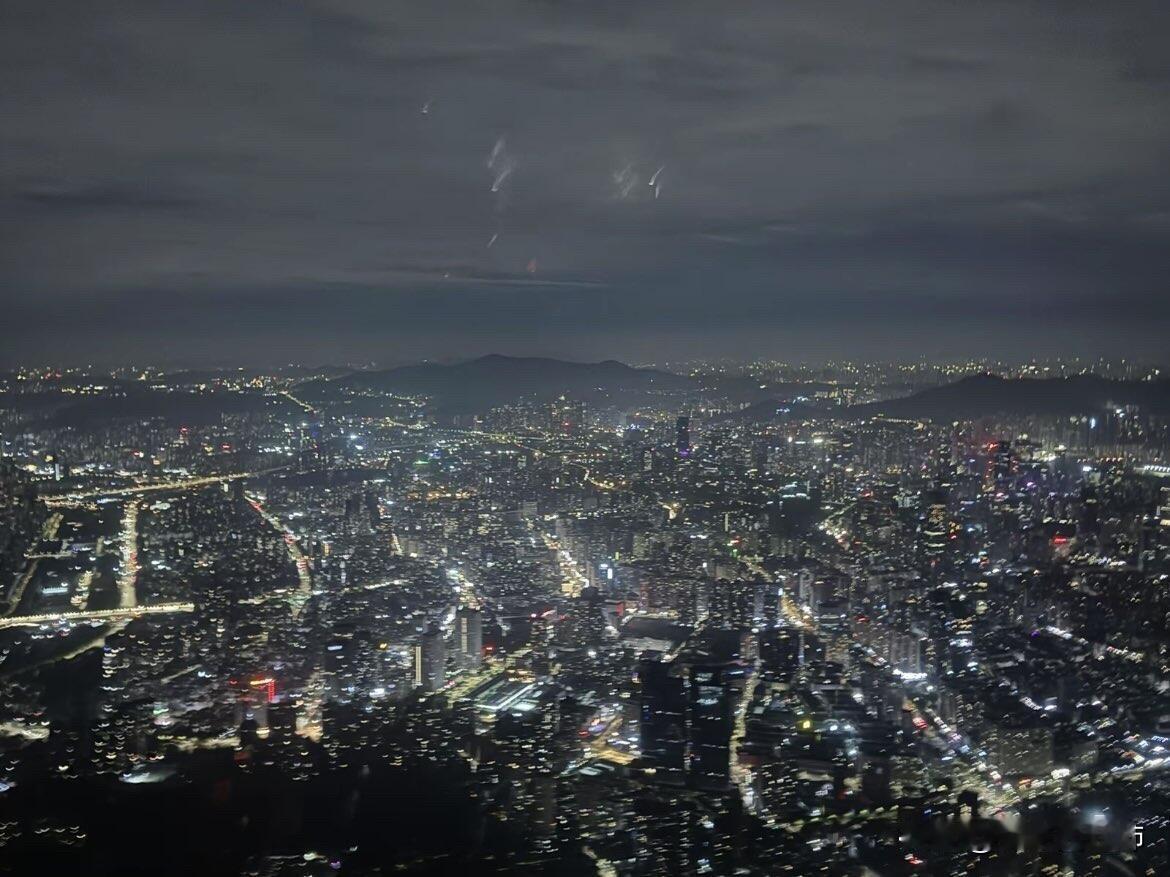 其实很多富二代找老婆，最忌讳对方太有上进心，怕的就是这份心思背后，是惦记家里的家