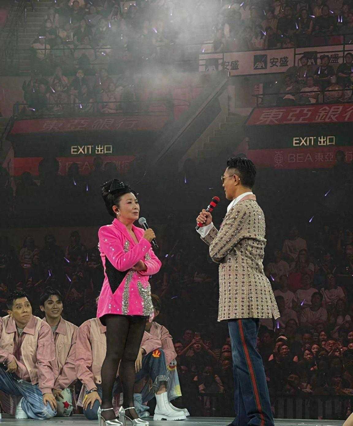 汪明荃现身古天乐演唱会，高龄登台气场十足获赞
78岁汪明荃助阵古天乐演唱会，亮眼