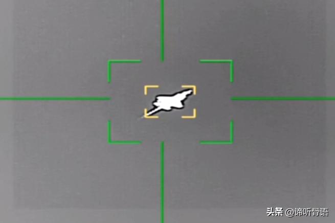 “放弃采购S-400，打了F-35A隐身战斗机，伊朗防空军的路走对了！”

当地