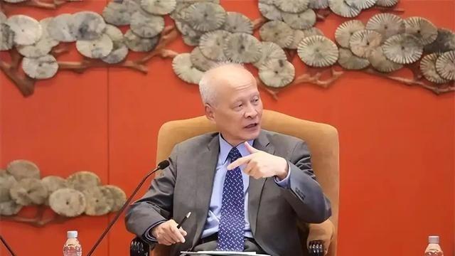 中国前驻美大使崔天凯曾称台湾只是冰山一角，中国与美国，不是谈不谈得拢的问题，而是