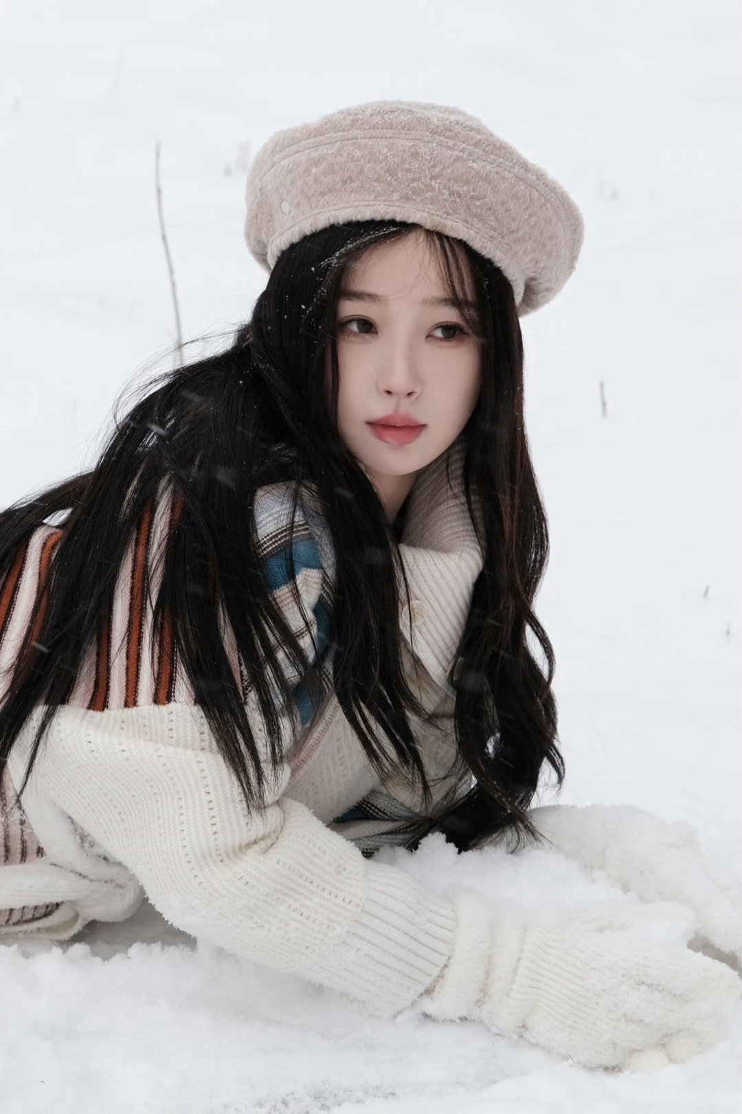 雪地里最漂亮最甜的少女欣欣 ​​​