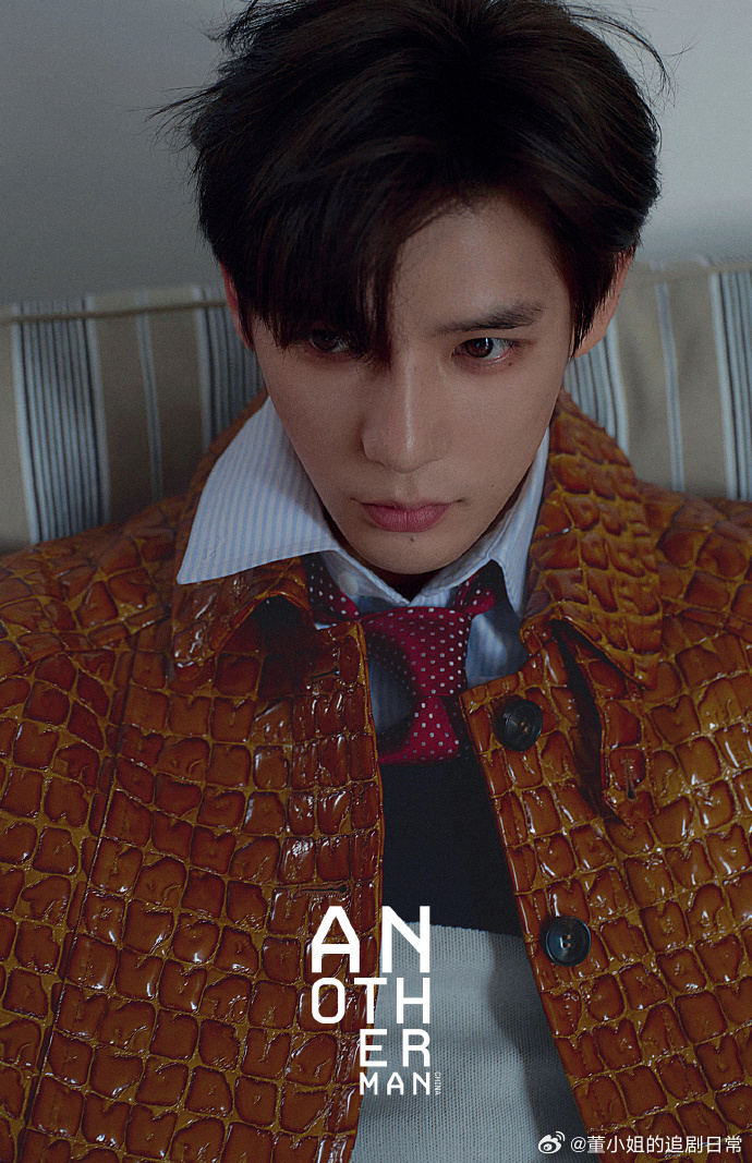 王安宇王安宇忧郁是一种天赋王安宇洗把脸就来拍杂志了王安宇的忧郁感真的是天生天赋，