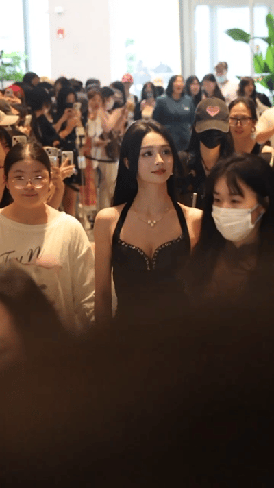 周洁琼，好适合演美丽坏女人 ​​​