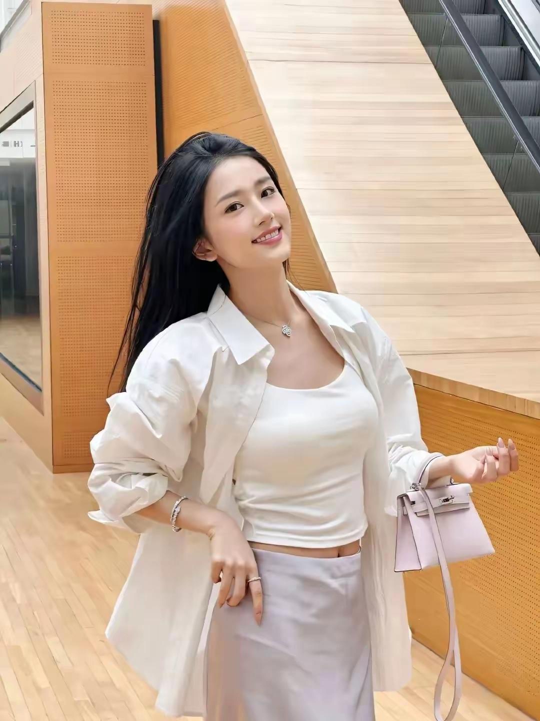 元气少女穿搭指南，轻松自在每一天！🌟👗👠