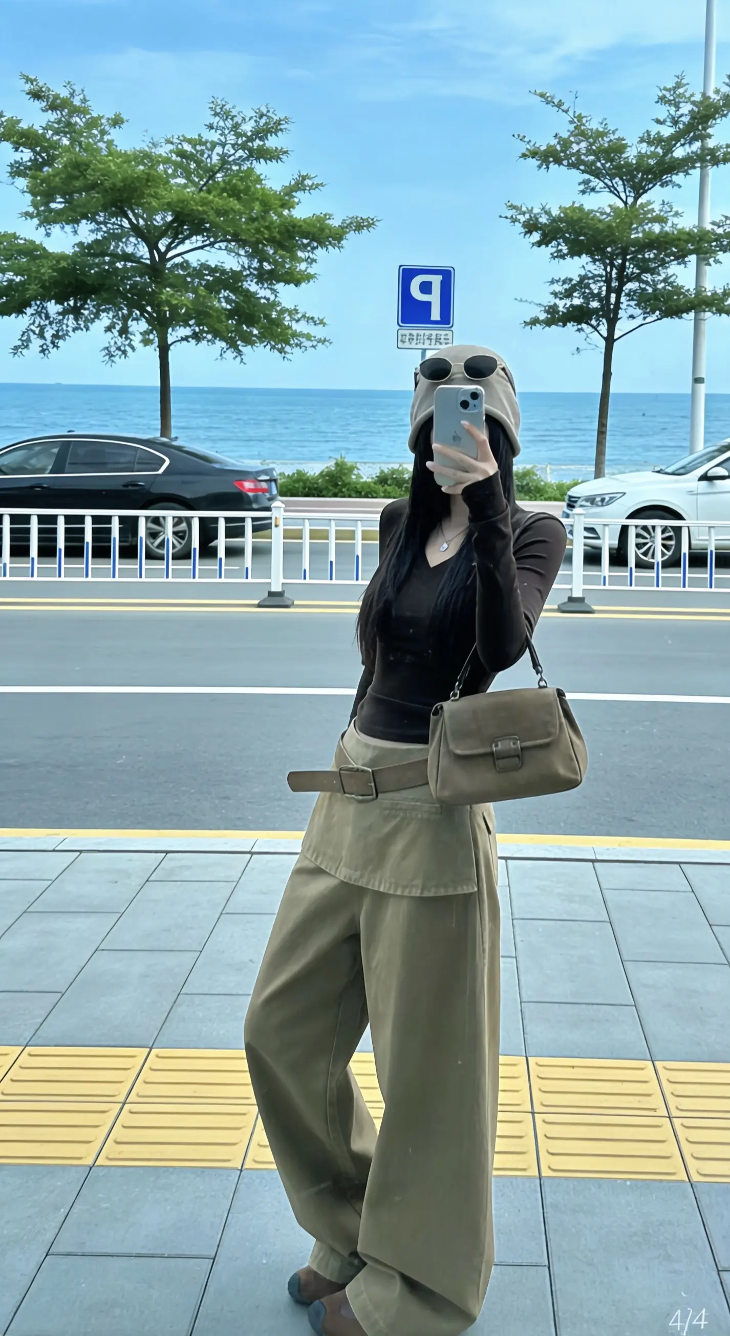 “没钱要学做事  有钱要学做人；       翻脸不如翻身  生气不如...