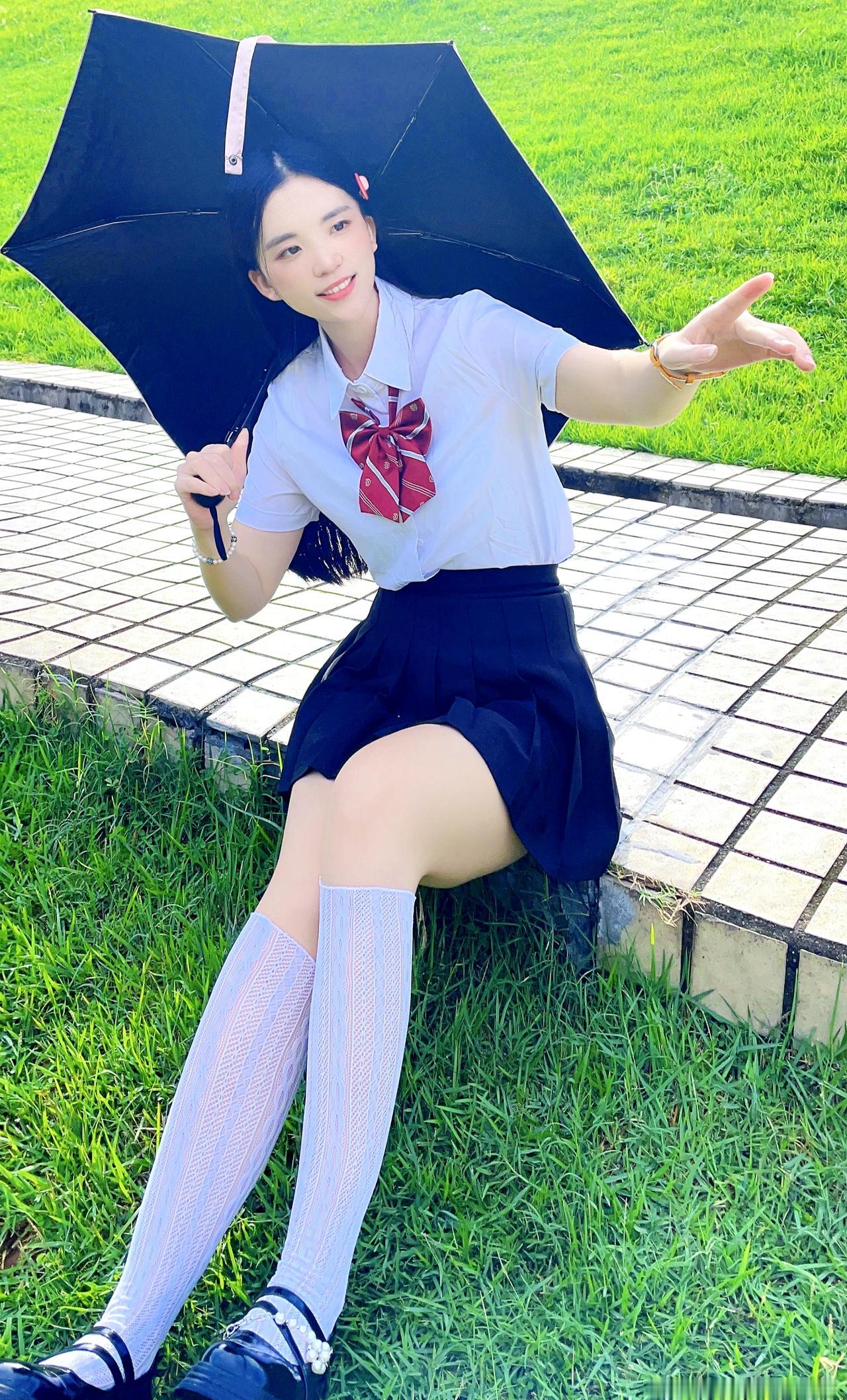 今日穿搭(OOTD)小腿袜，长白袜，蕾丝网袜