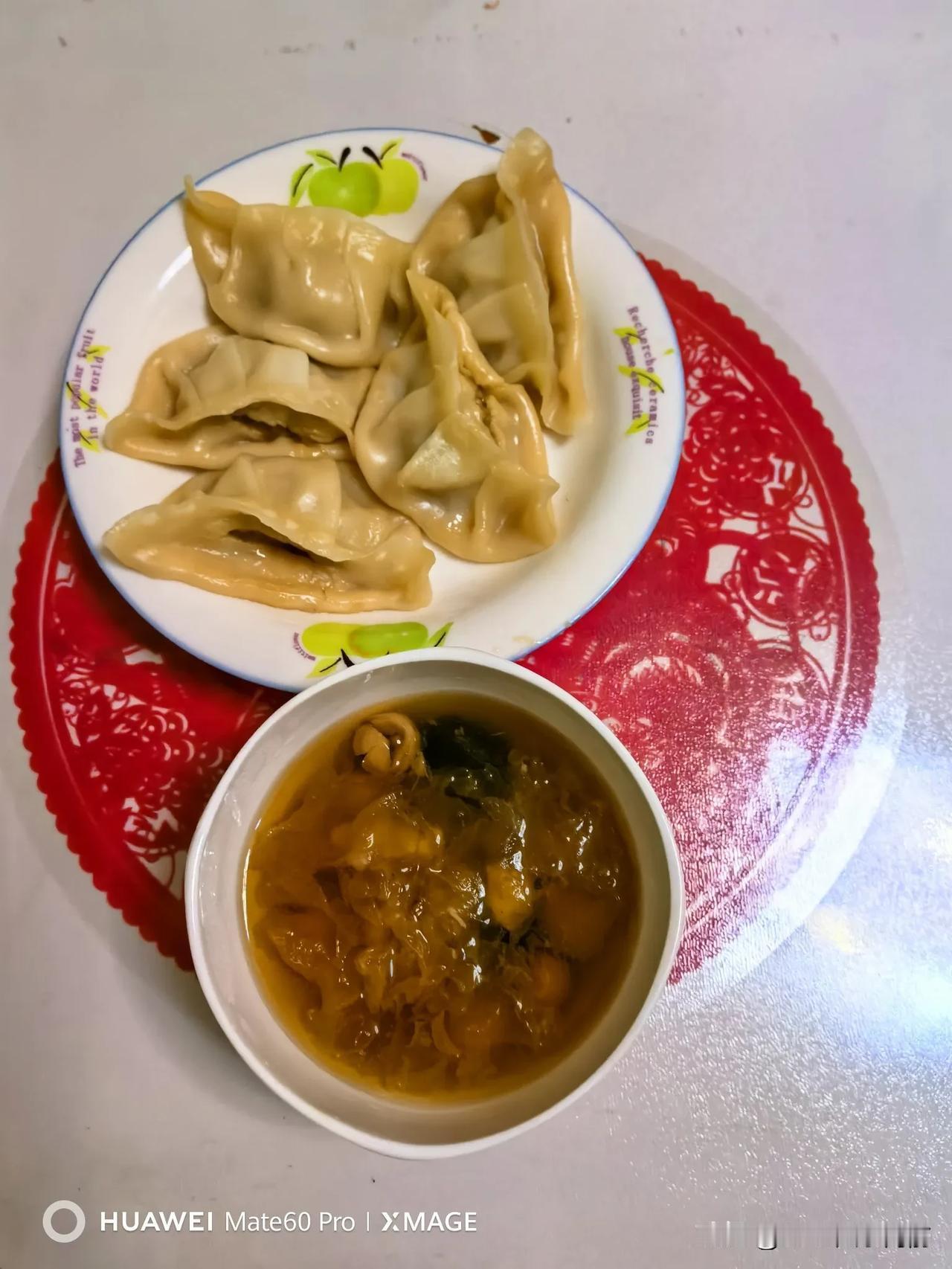 #简简单单又一餐#腿疼遵医嘱窝在家里不能出门的我，把孩子前两天给我买的菜今天上午