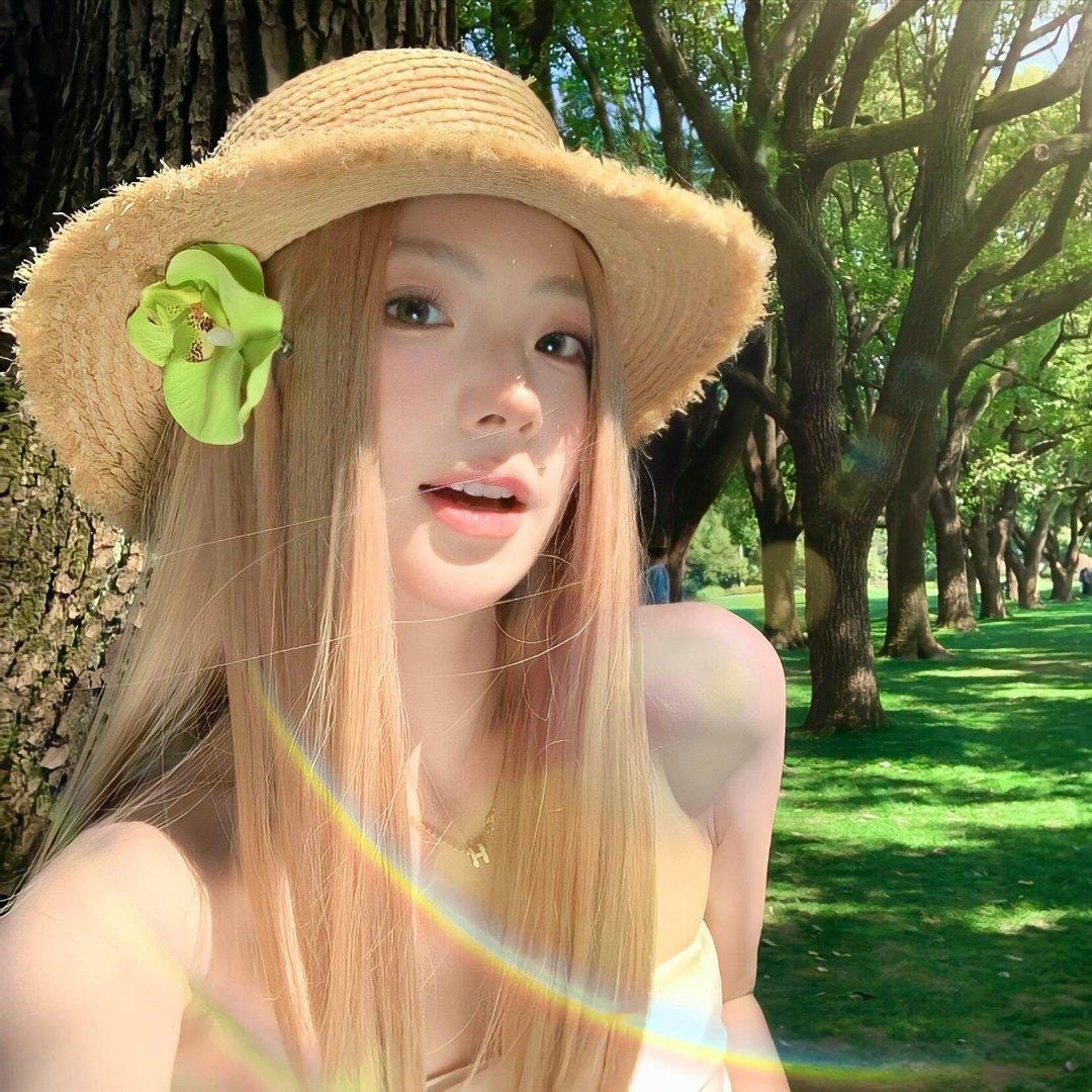 𝐒𝐡𝐚𝐫𝐞｜审美积累｜权威女头｜明媚风｜𝙒𝙚𝘾𝙝𝙖𝙩壁纸 