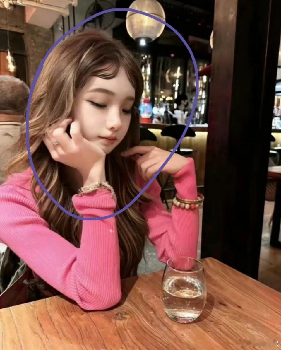 司晓迪没整容前长这样？这是一个人吗？ 