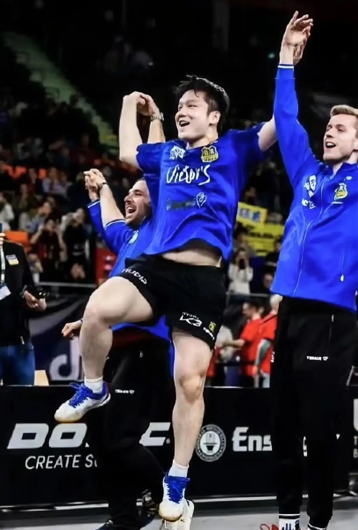 樊振东这次得奖，
对于他来说太重要了，
不仅仅是为了证明他的实力，也更加坚定了他