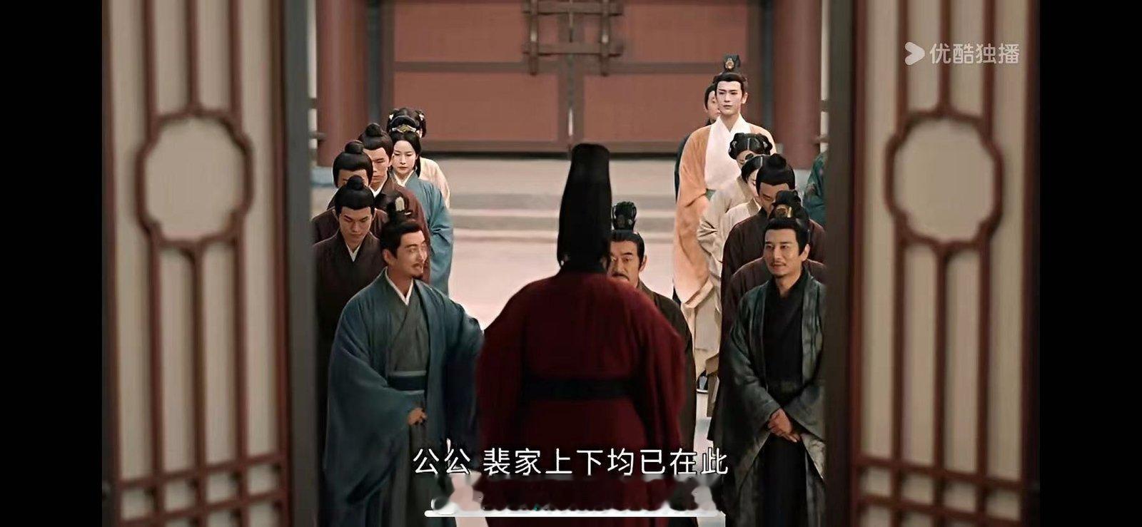 #赫立牛群#在《度华年》里张凌赫真的就是赫立牛群，整个人书生气息还这么重，让人隔