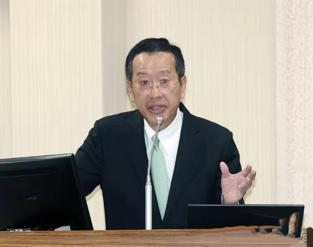 这货公然引狼入室，喊话日本介入台海局势

台防务主管顾立雄近日接受日本媒体专访，