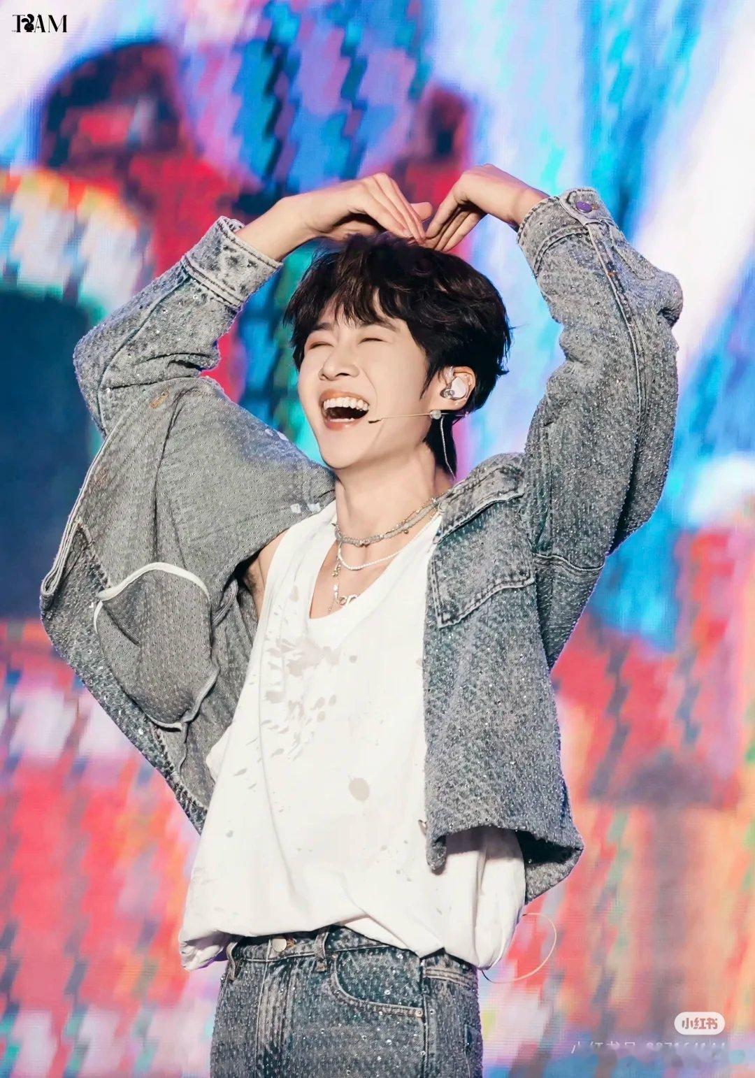 昨天卓沅个人巡演首站让我看看是谁和我一样破防了？[苦涩][苦涩][苦涩][苦涩]