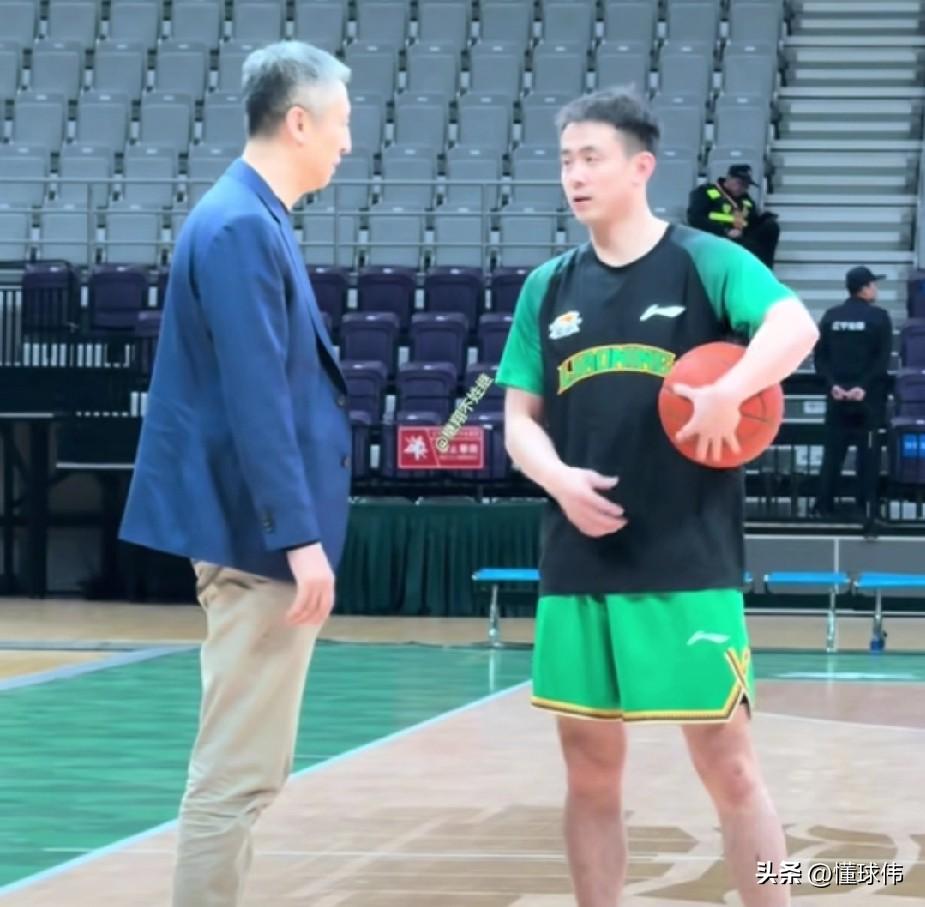 亲切！赵继伟谈老叔郭士强：

“见到郭导很亲切。”

“他是我永远尊重的教练。”