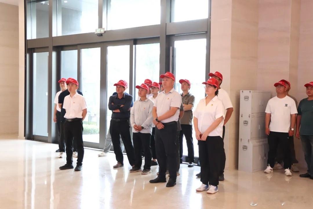 7月22日下午，江苏海安农场纪委组织干部职工赴如东县廉政警示教育基地，开展以“涵