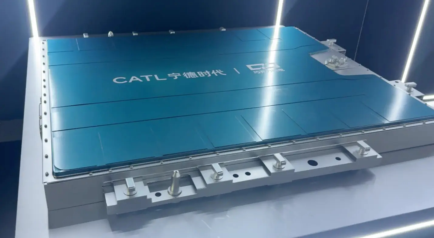 百万级豪车都搭载宁德时代你知道吗 北京车展上，如果你随机拉开一台百万级新能源豪车