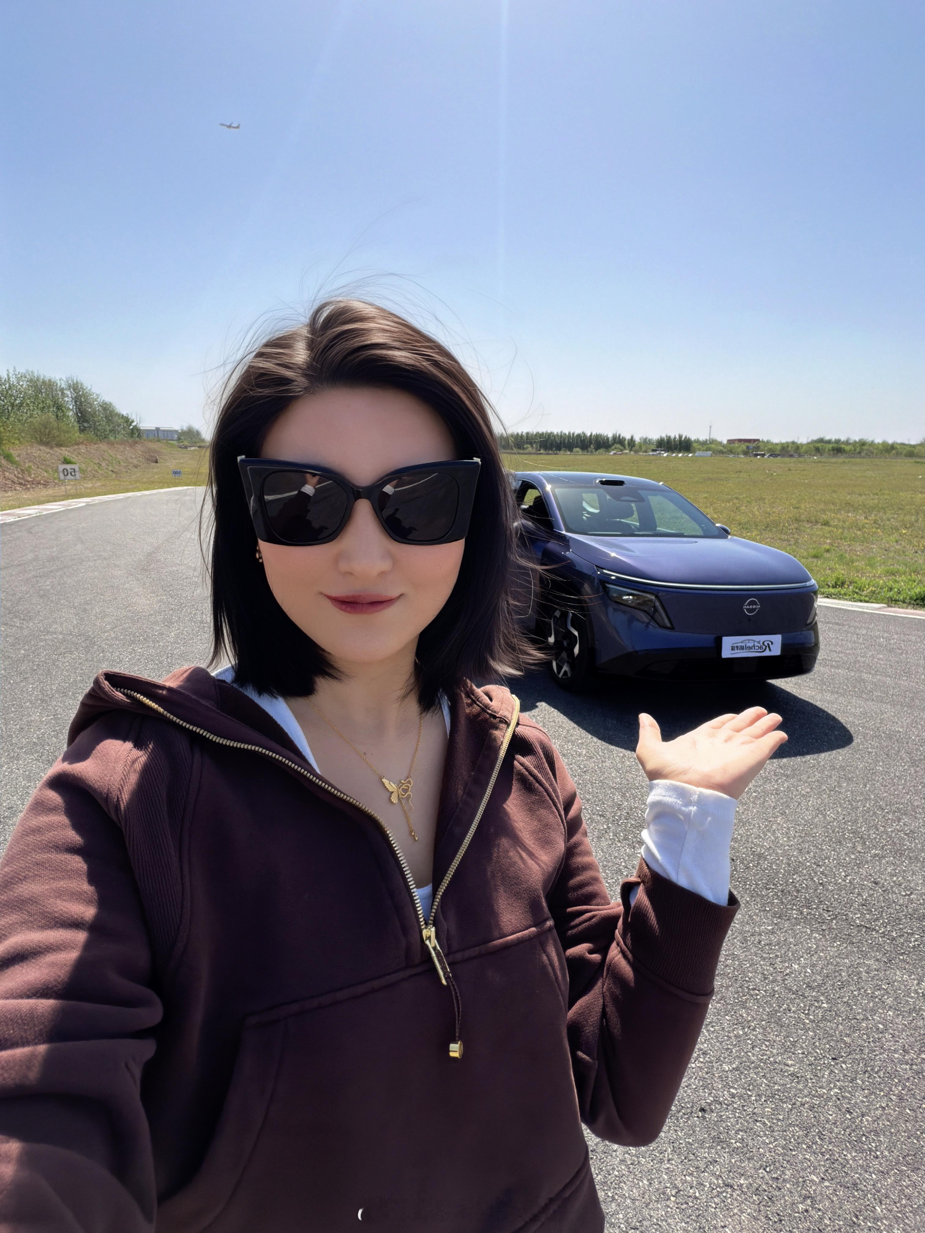 欢迎收看小胡打工日记：一个农民工的日常东风日产nx8 北京·易车金港赛道