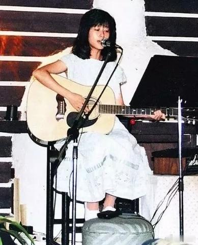 孟庭苇:初涉歌坛的“饼干女孩”孟里花落知多少我的青春里有你孟庭苇孟庭苇个人推荐曲