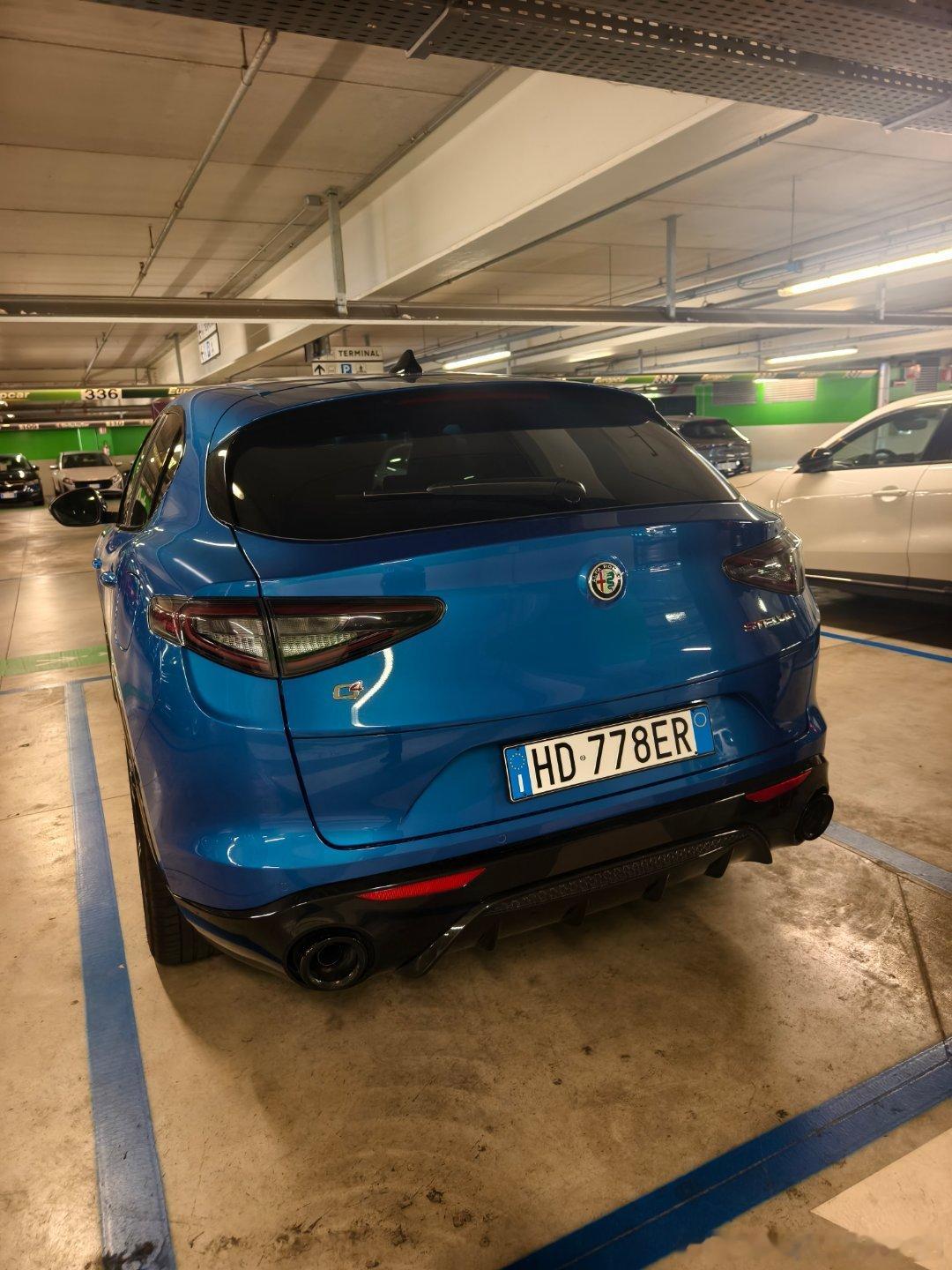飞机✈️到意大利🇮🇹，拿汽车🚗，开车300K。已累。搬砖  ​​​